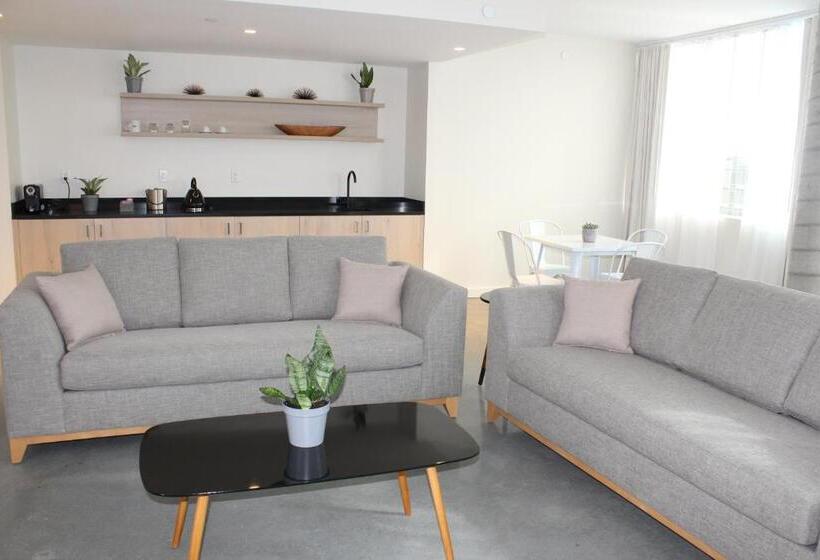 בית מלון כפרי The Preston House And