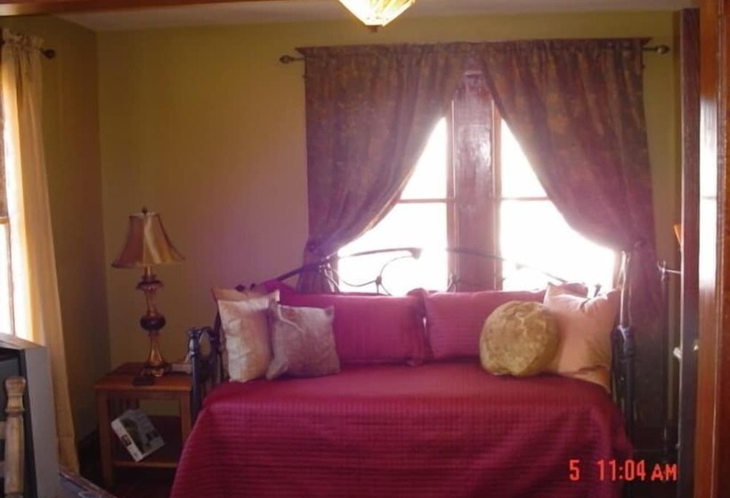 Отель The Sea Gypsy