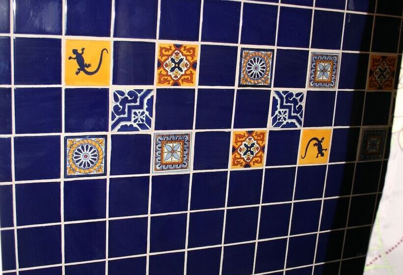 Отель The Sea Gypsy