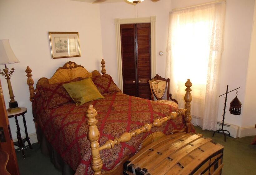 Отель The Sea Gypsy