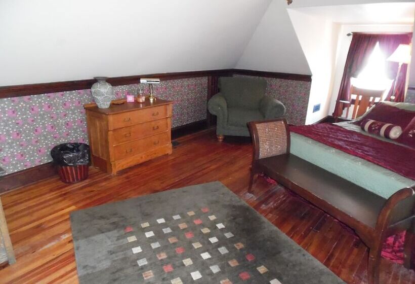 Отель The Sea Gypsy