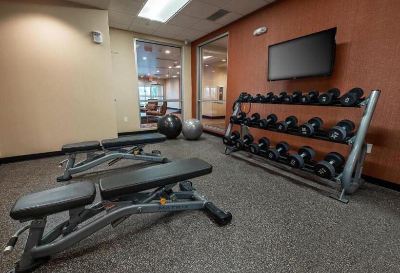 هتل Towneplace Suites By Marriott Toledo Oregon