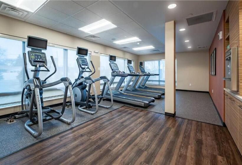 هتل Towneplace Suites By Marriott Toledo Oregon