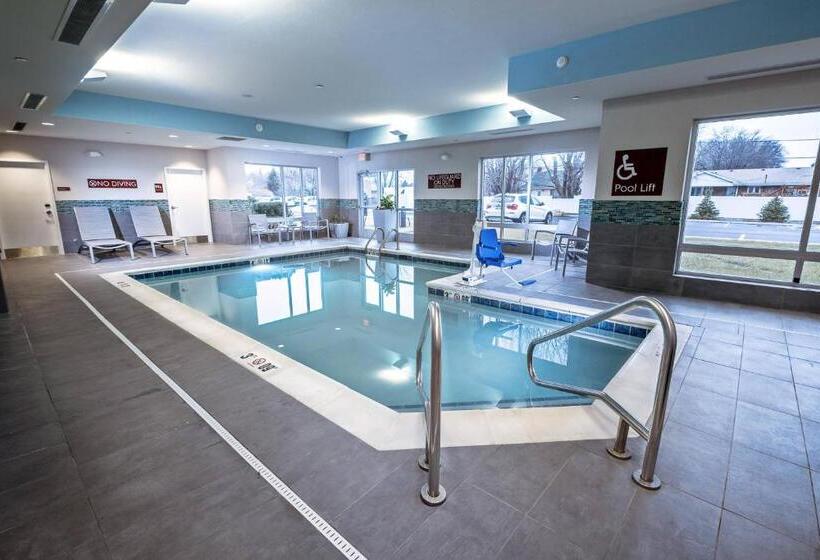 هتل Towneplace Suites By Marriott Toledo Oregon