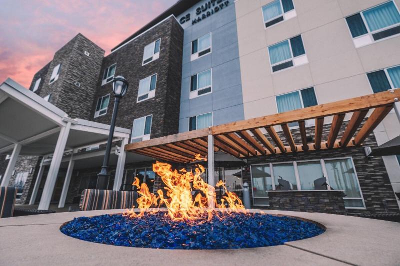 هتل Towneplace Suites By Marriott Toledo Oregon