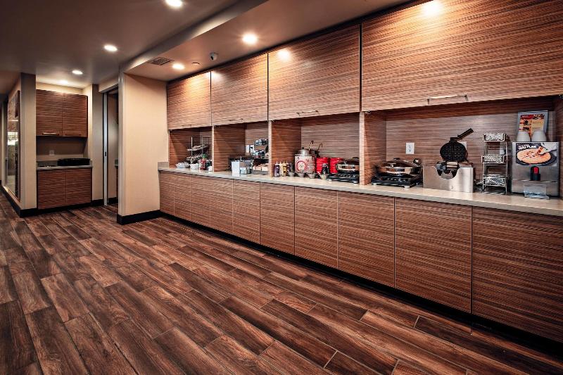 هتل Towneplace Suites By Marriott Toledo Oregon