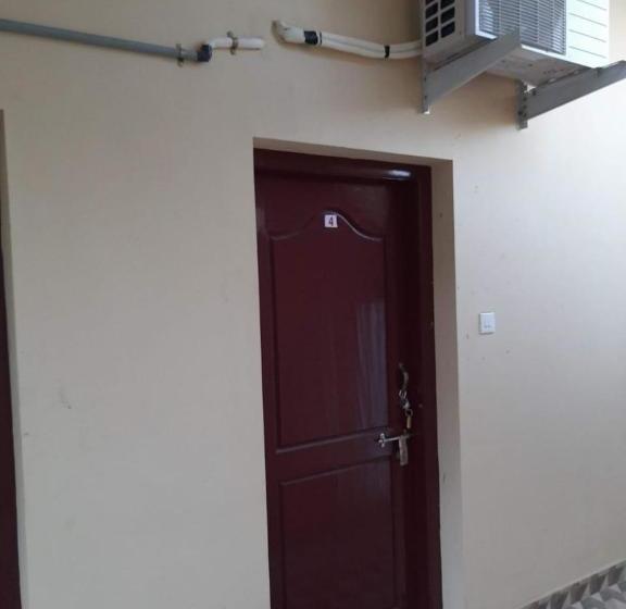 Отель Raghavi Tourist Home