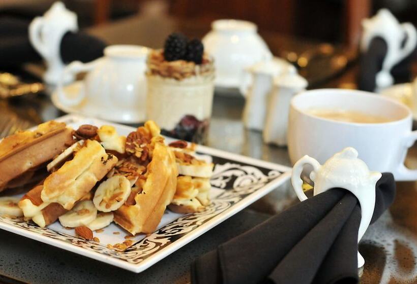 فندق Two Hearts Inn