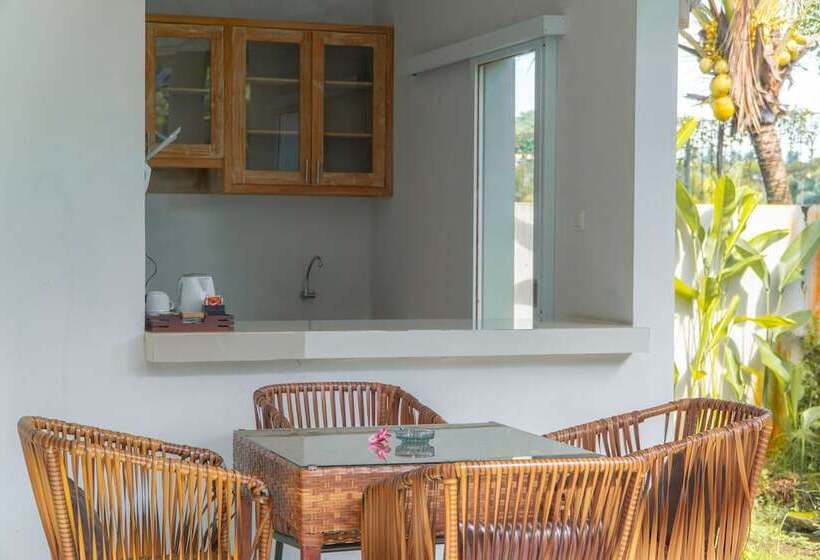 בית מלון כפרי Umadhatu Resort