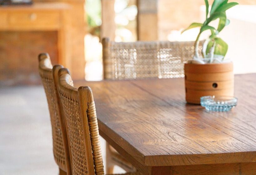 בית מלון כפרי Umadhatu Resort