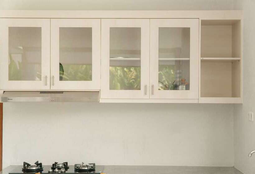 בית מלון כפרי Umadhatu Resort