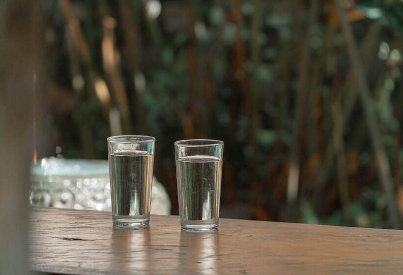 בית מלון כפרי Umadhatu Resort