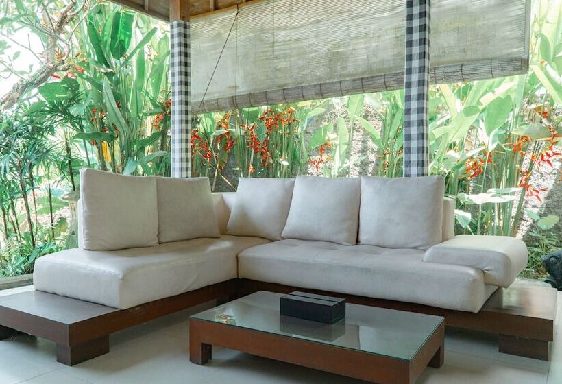 בית מלון כפרי Umadhatu Resort