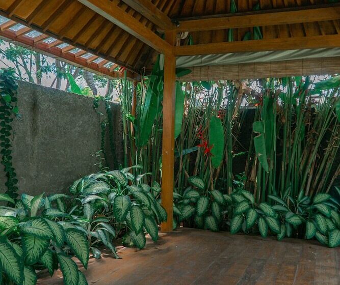 호텔 Umadhatu Resort
