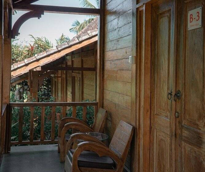 בית מלון כפרי Umadhatu Resort