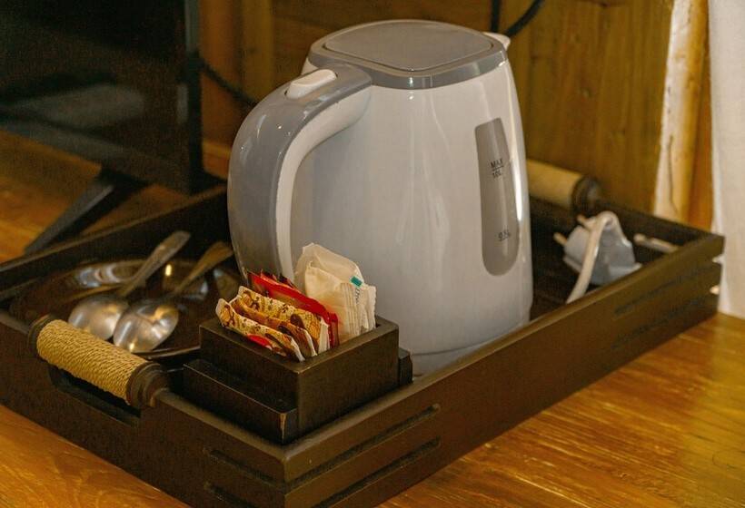 בית מלון כפרי Umadhatu Resort