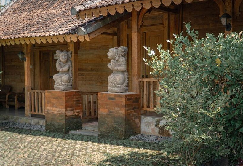 בית מלון כפרי Umadhatu Resort