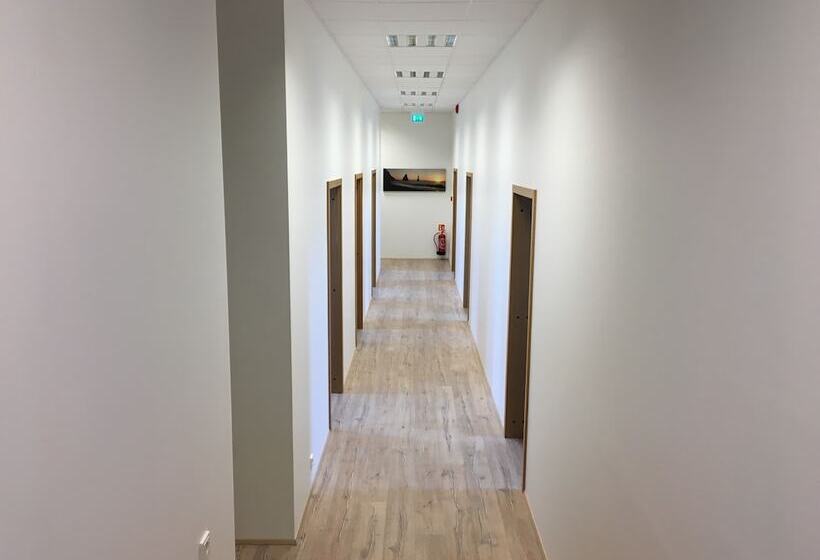 هتل Welcome Riverside Guesthouse