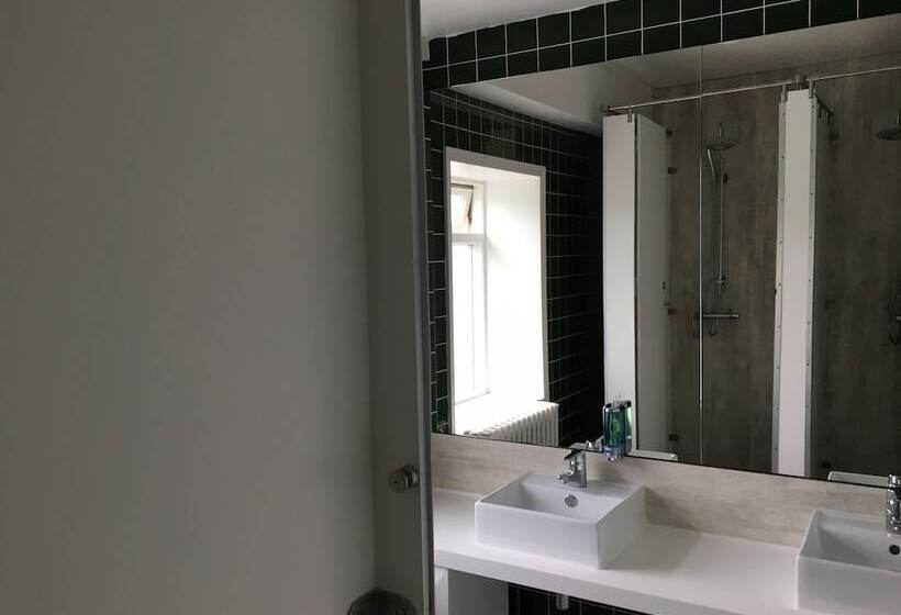 هتل Welcome Riverside Guesthouse