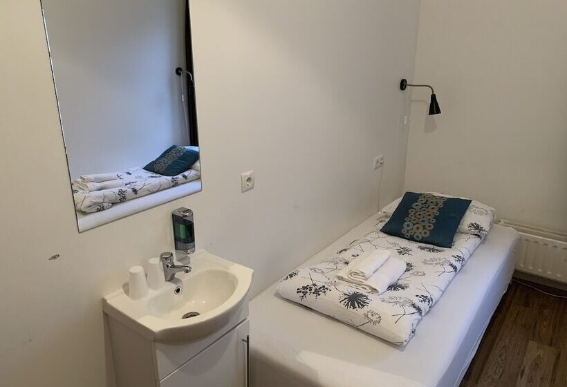 هتل Welcome Riverside Guesthouse