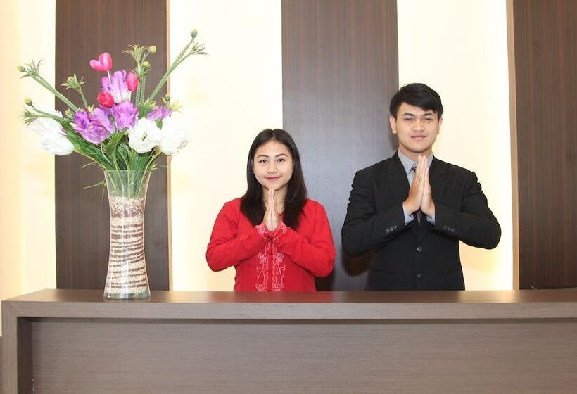 Отель Zuri Resort Cipanas