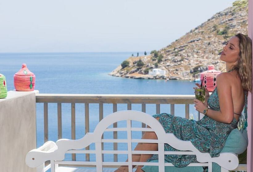 Niriides Hotel Apartments