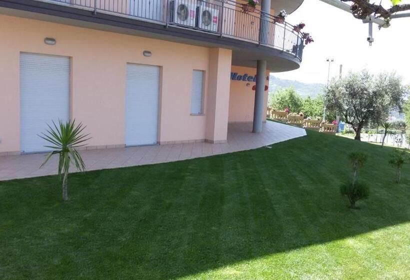 בית מלון כפרי 660