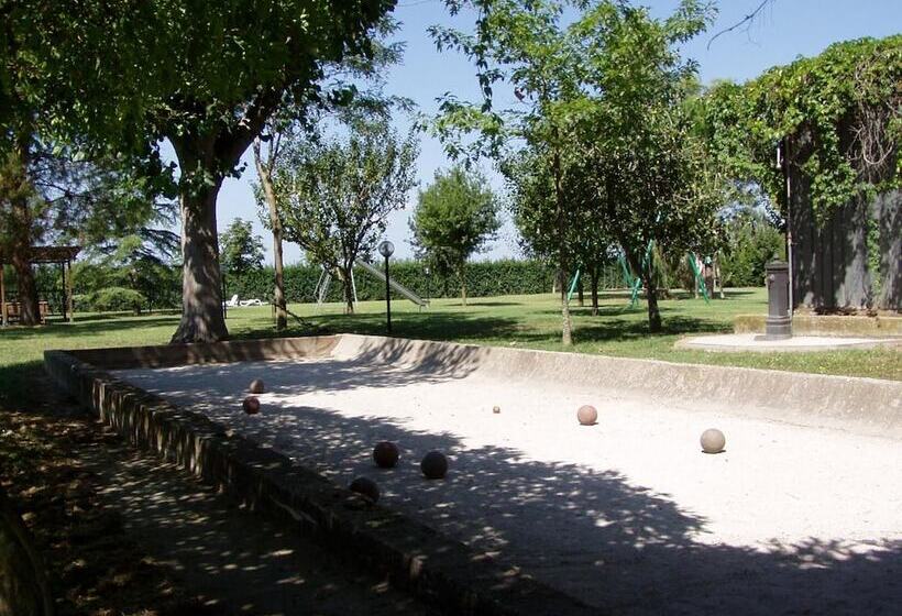 ホテル Agriturismo La Pisana