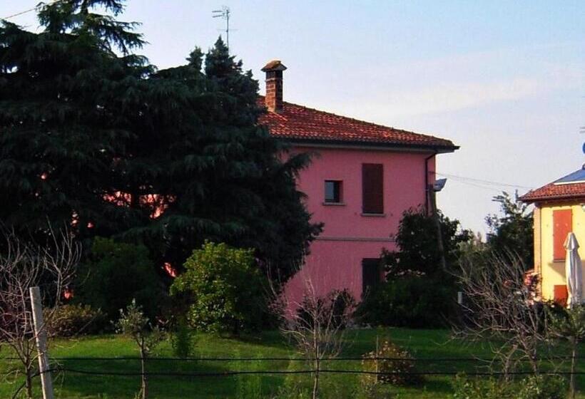 Отель Agriturismo La Prosciutta