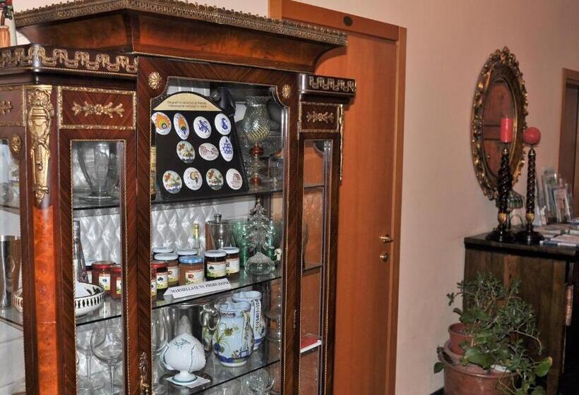 Отель Agriturismo La Prosciutta