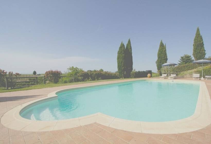 ホテル Agriturismo Poggio Pistolese