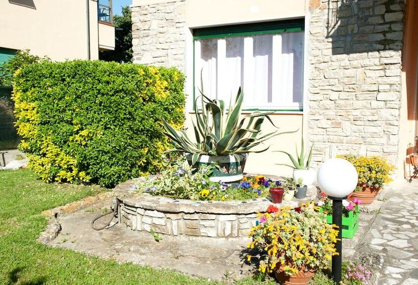 هتل Ai 4 Elementi