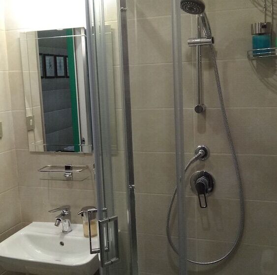 هتل Ai 4 Elementi