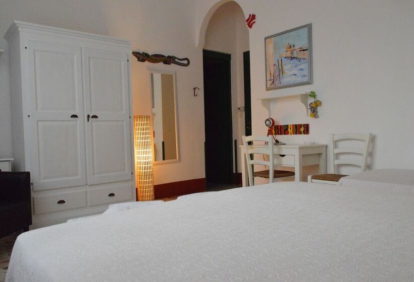 فندق Alma Mater B&b