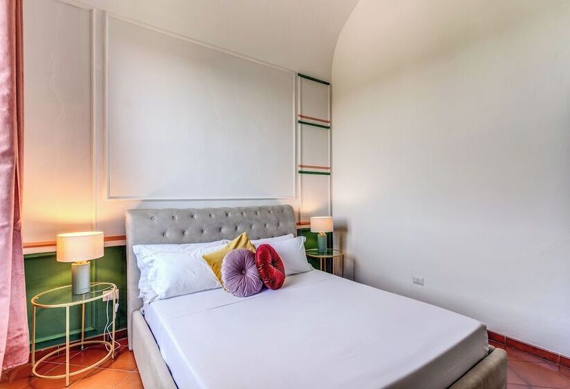 هتل Aweshome Villa Tower