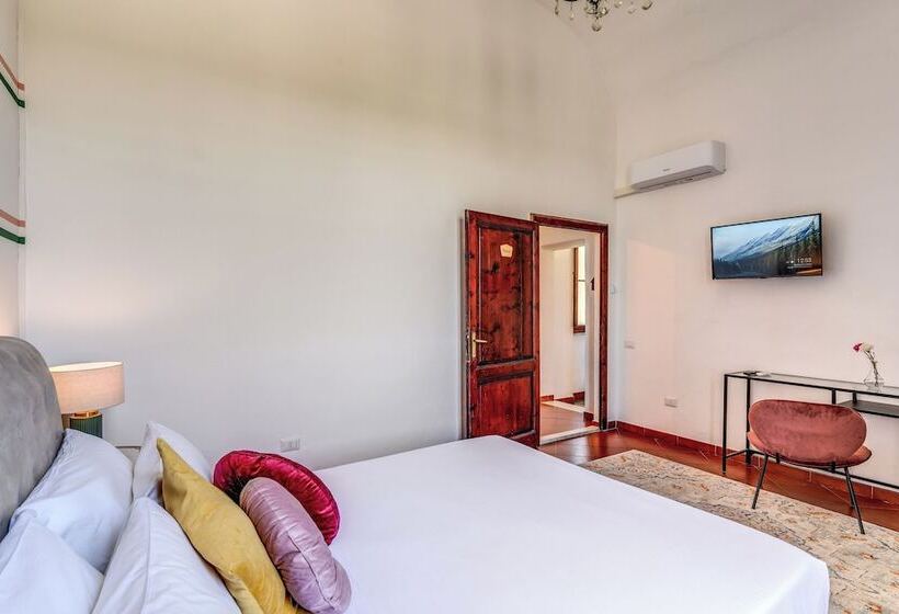 هتل Aweshome Villa Tower