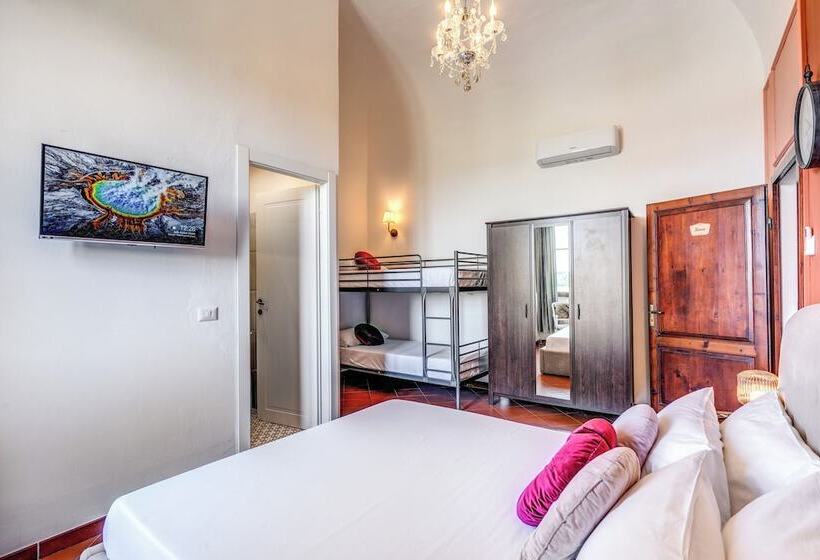 هتل Aweshome Villa Tower