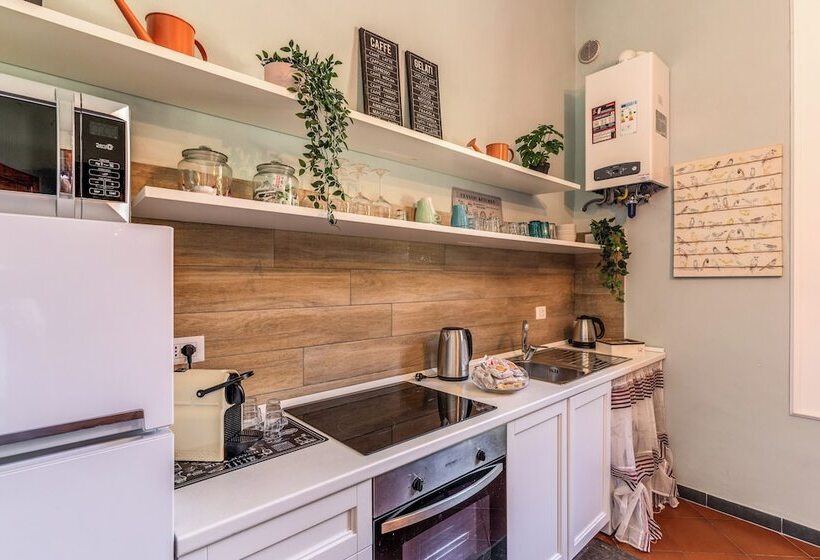 هتل Aweshome Villa Tower