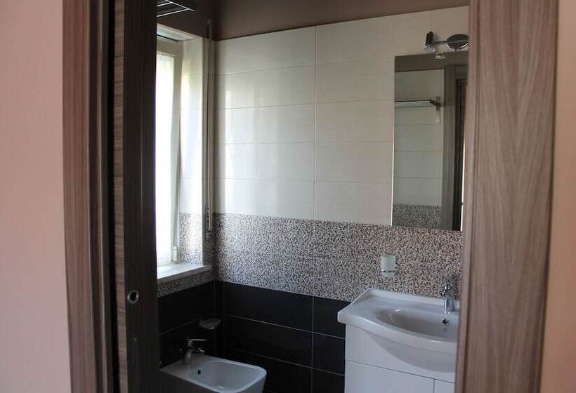 فندق B&b Around The World