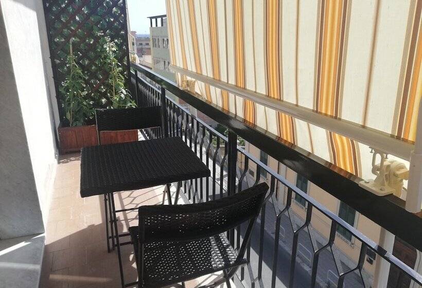 فندق B&b Around The World