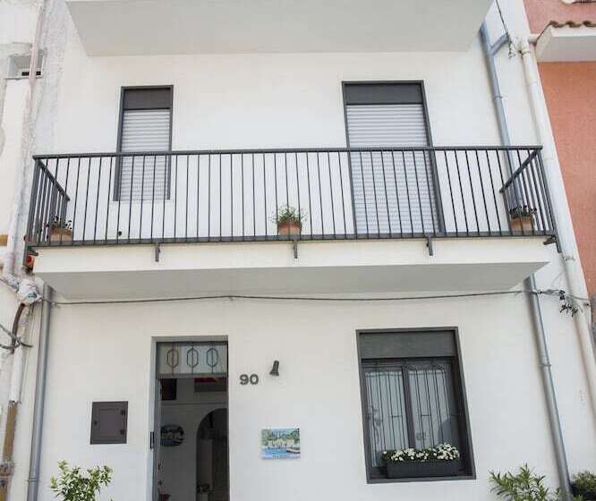 ホテル B&b Cinisi Mare E Monti
