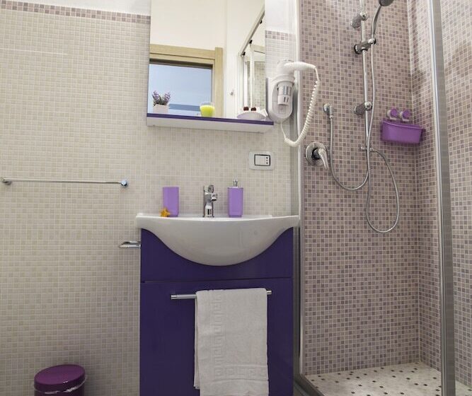 ホテル B&b Cinisi Mare E Monti