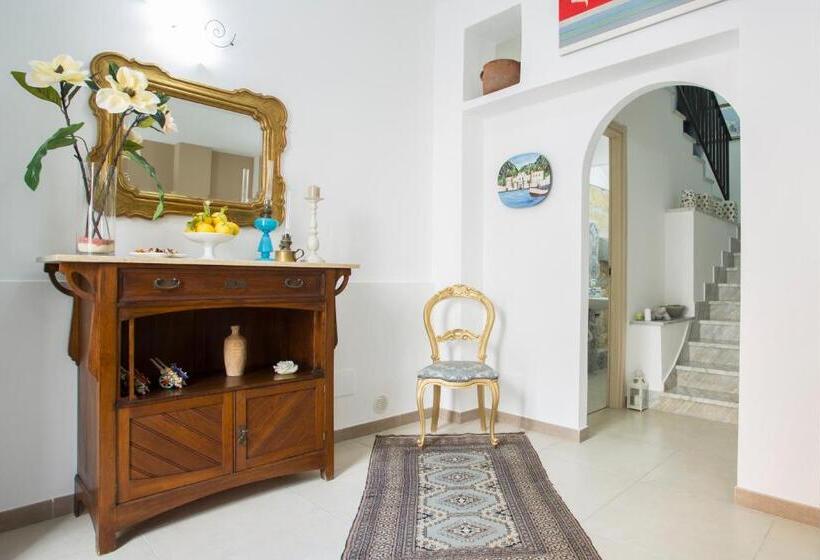 ホテル B&b Cinisi Mare E Monti