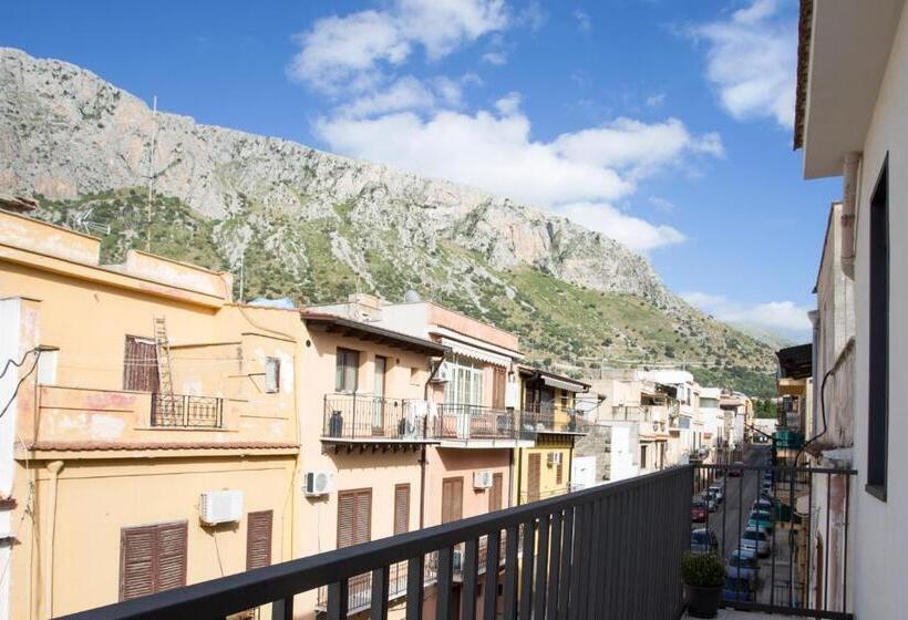 ホテル B&b Cinisi Mare E Monti