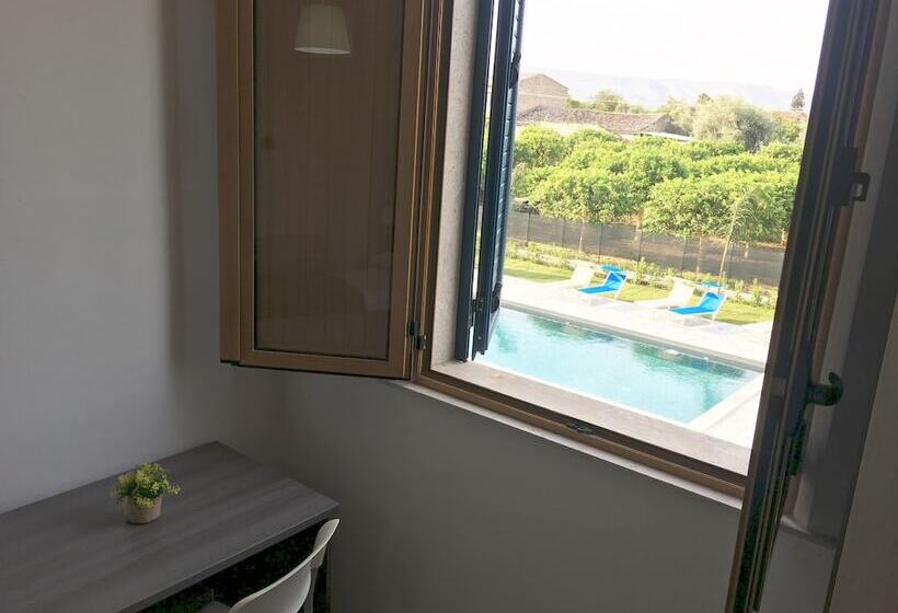 هتل B&b Sun Of Sicily