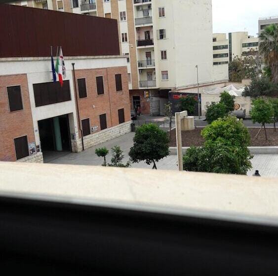 هتل Centrum Rooms