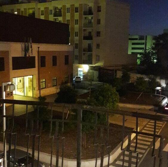 هتل Centrum Rooms