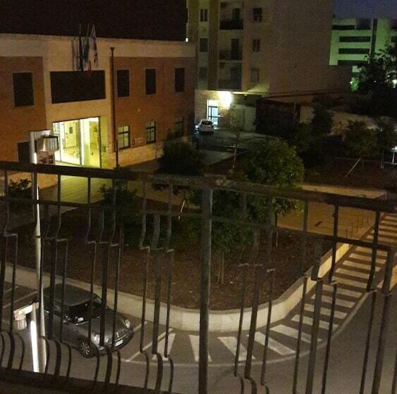 هتل Centrum Rooms