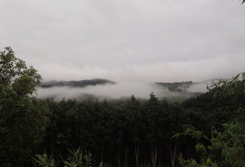 בית מלון כפרי Chomdoy Bungalow & Restaurant