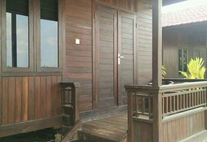 هتل Exotic Komodo